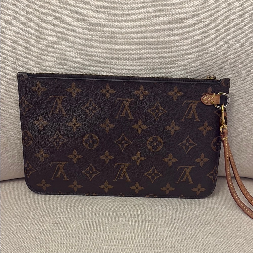 Louis Vuitton Monogram Pochette